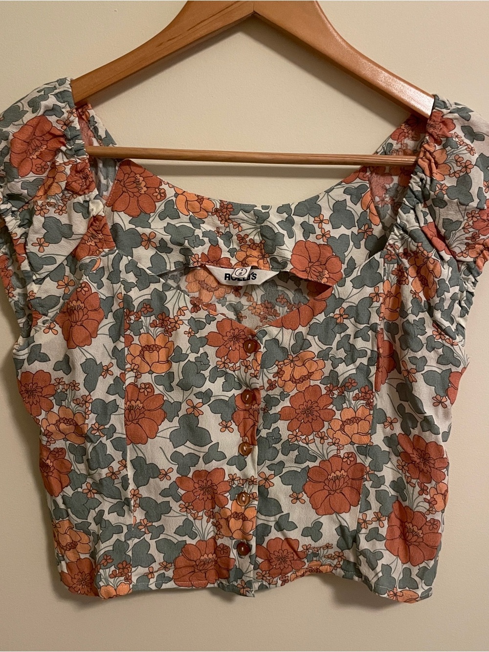 ROLLA'S Floral Button-Front Crop Top in Rust Orange and Sage